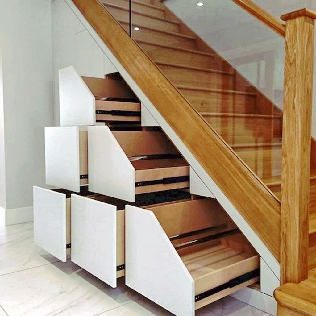 выдвижные шкаф под лестницей